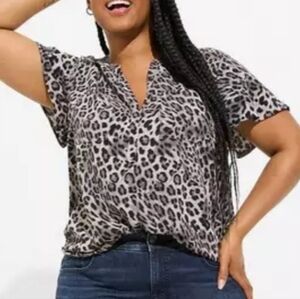 Torrid Harper Studio Crepe de Chine Flutter Short Sleeve Blouse Leopard Gray 2X